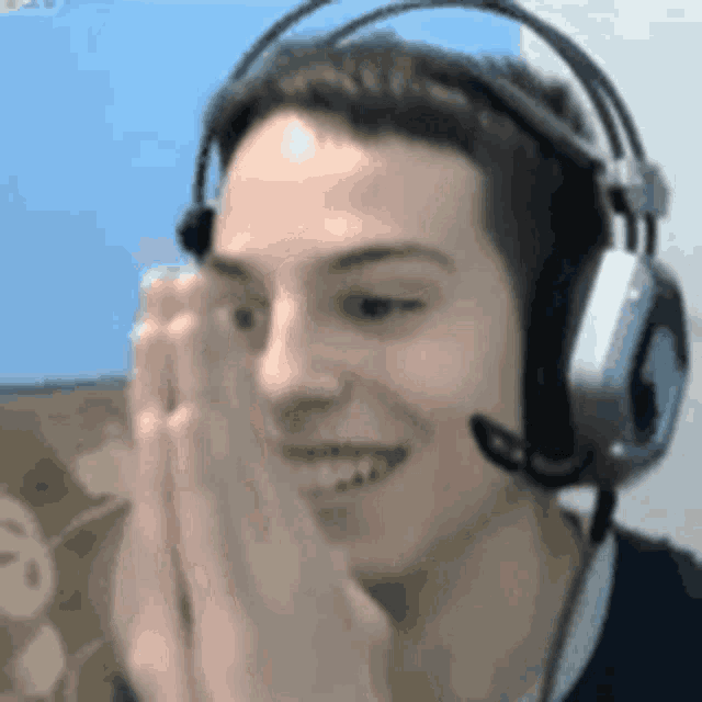 Mihajlo Madic Youtuber GIF