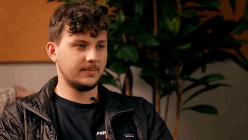 Minecraft Brandon Pearce GIF. This 498 x 281 animated GIF is part of our no se rick parece falso collection. Related themes include confused, huh…