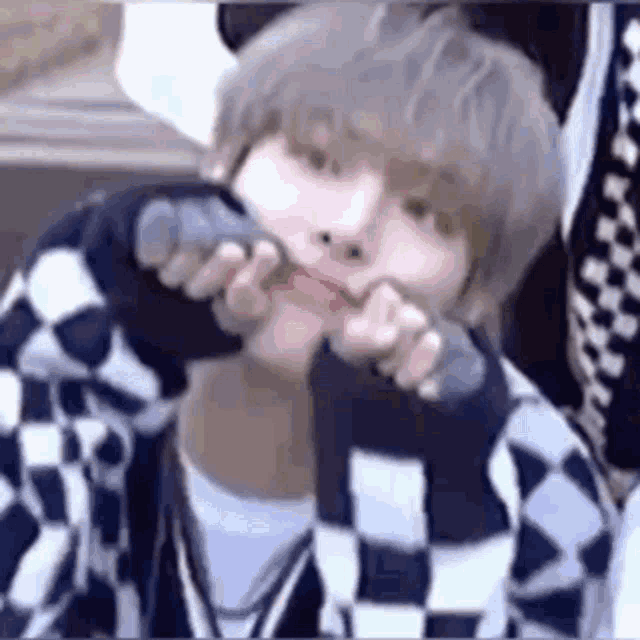 Mingi Kitten GIF