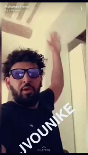 Mohamed Henni GIF