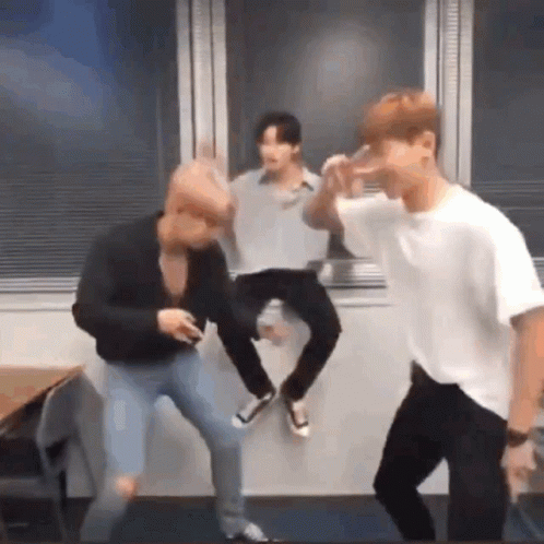 Monsta X Wonho GIF