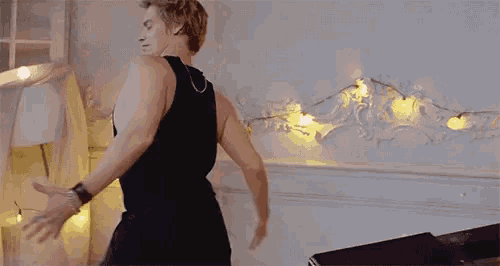 Muevelo Menealo GIF