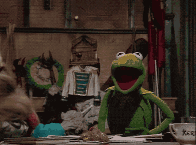 Muppets Miss Piggy GIF