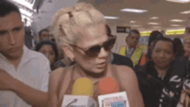 Niurka Marcos Ni Loca GIF