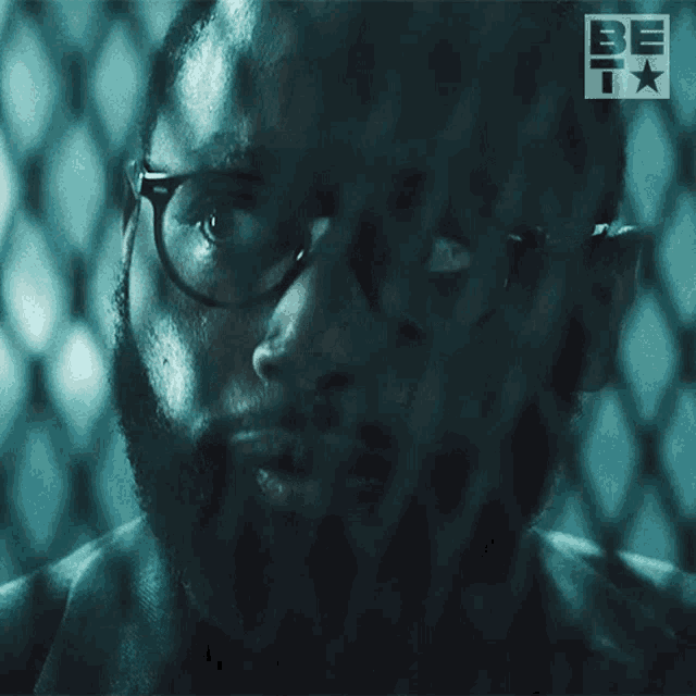 Nodding Kadeem GIF