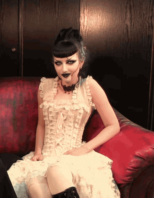 Obsidian Kerttu Gothic Model GIF