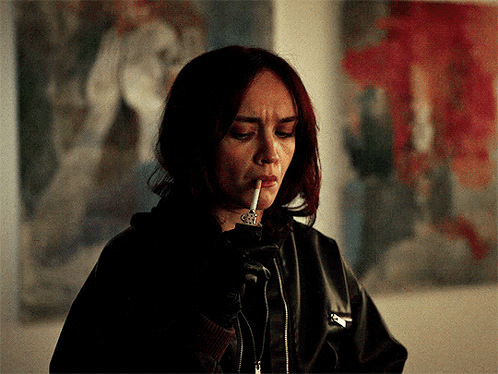 Olivia Olivia Cooke GIF