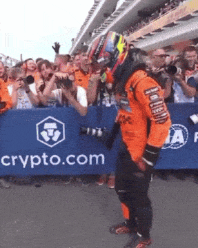 Oscar Piastri Mclaren F1 GIF