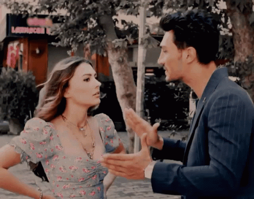Ozan Esra GIF