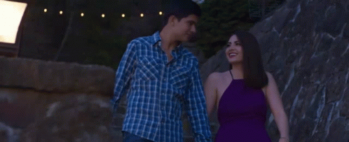 Pareja Feliz Riendo GIF
