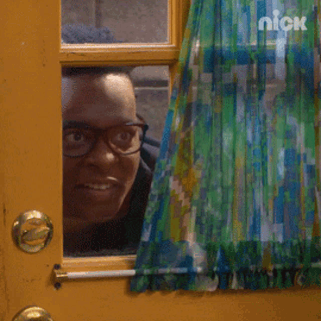 Peeping Jaget GIF