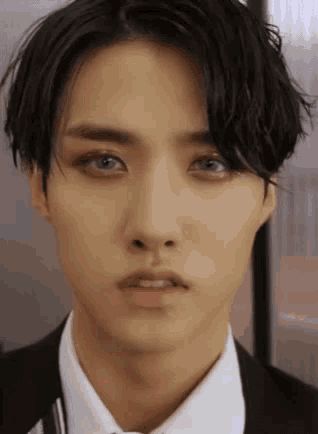 Pentagon Yeo GIF