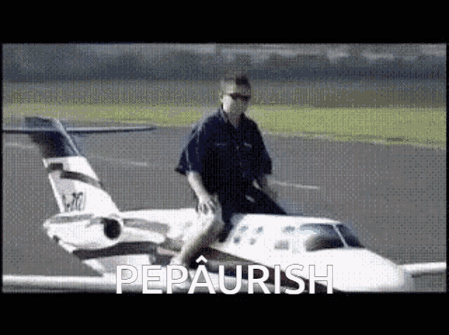 Pepaurish GIF