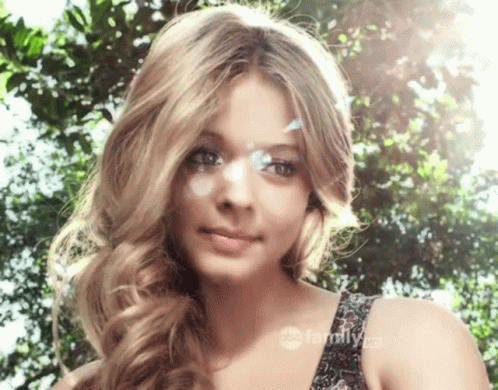 Pll Pretty Little Liars GIF. This 498 x 390 animated GIF is part of our sasha pieterse collection. Created by PrettyLittleLiarsShip. View the original…