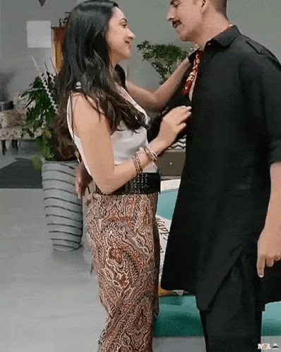 Raashidhf Kiaraadvani GIF. This 398 x 498 animated GIF is part of our opusme collection. Created by sanjanachiinni1. View the original animation, share it…