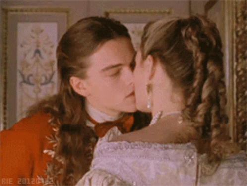 Recluse Kiss GIF