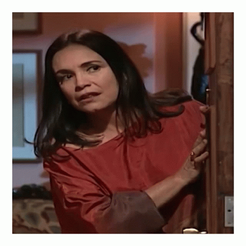 Regidu Regina Duarte GIF. This 498 x 498 animated GIF is part of our sneaking up on someone collection. Related themes include sneaking. Created by…