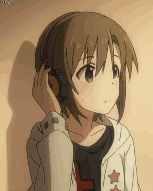 Riina Tada Listening To Music GIF