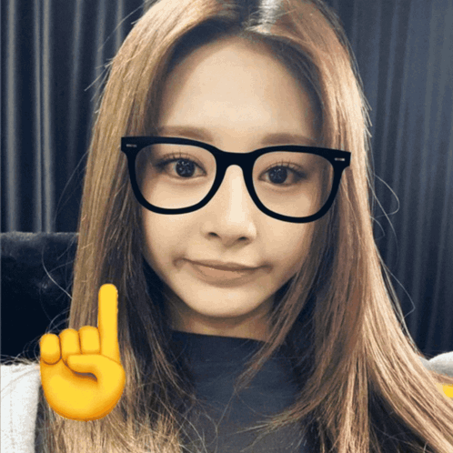 Rinareactions Tzuyu GIF