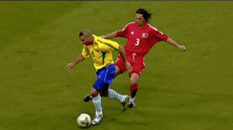 Ronaldo Nazario GIF