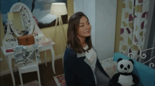 Sanem Erkencikus GIF