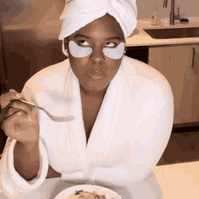 Sazzybarb Eating Salad GIF