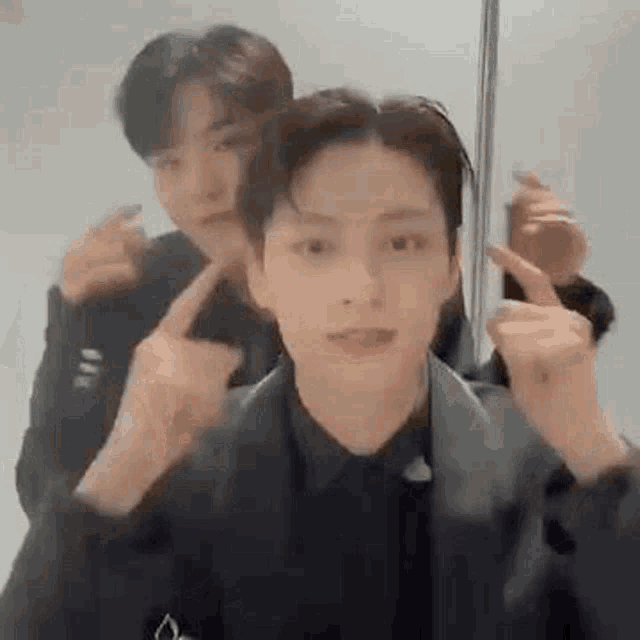 Scoupsgenre Seventeen GIF