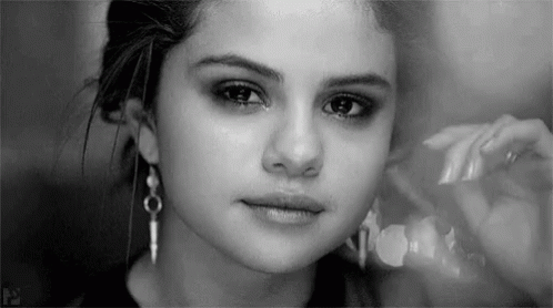 Selena Gomez GIF
