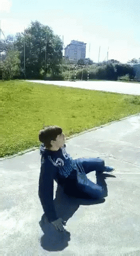 Sempay Relax GIF. This 273 x 498 animated GIF is part of our naito tranquilo collection. Created by Sempay. View the original animation, share it, or browse…