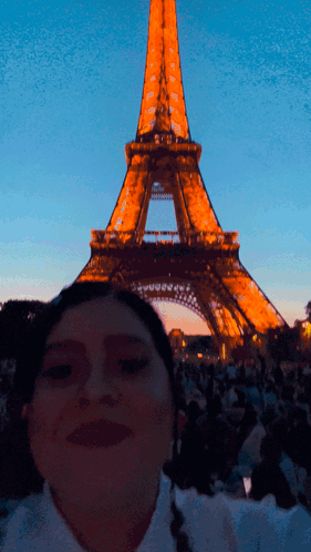 Shagarita Shalymar GIF. This 281 x 498 animated GIF is part of our torre eiffel collection. Related themes include alegría, francia, happy. Created by…