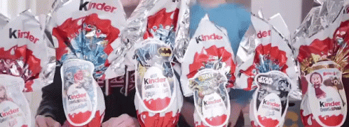 Sorpresa Pasqua Buona Pasqua Uova Di Pasqua Kinder Sorpresa Pasquale Dolce Tipico Italiano GIF