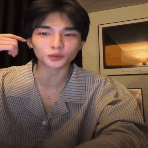 Stray Kids Skz GIF. This 480 x 480 animated GIF is part of our funny sad collection. Related themes include celebrate, oh no, what the. Created by…