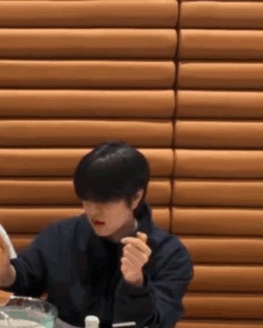 Stray Kids Skz GIF. This 382 x 475 animated GIF is part of our offended gasp collection. Related themes include funny, gasp, how. Created by mer1k4. View…