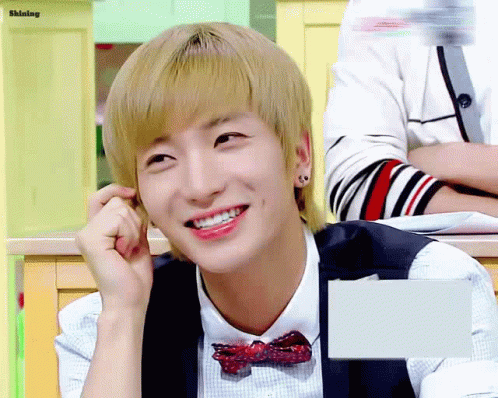 Super Junior Leeteuk GIF