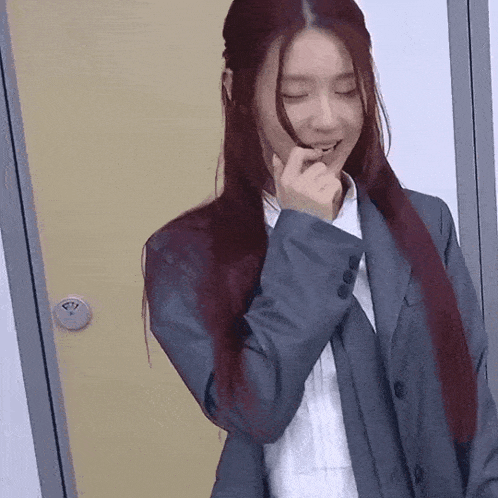 Suyunpunch Gidle GIF