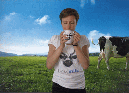 Swissmilk Coffee GIF. This 498 x 361 animated GIF is part of our cow milk collection. Related themes include coffee, drinking. Created by Swissmilk. View…
