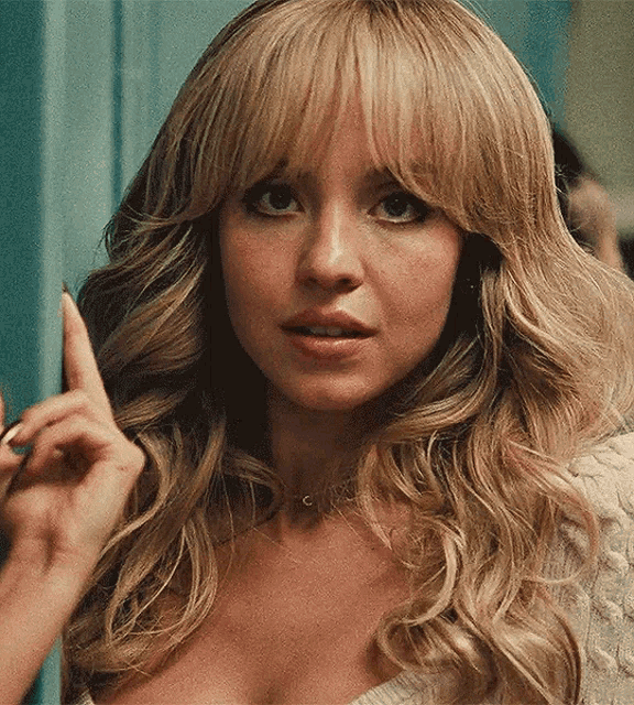 Sydneysweeney GIF