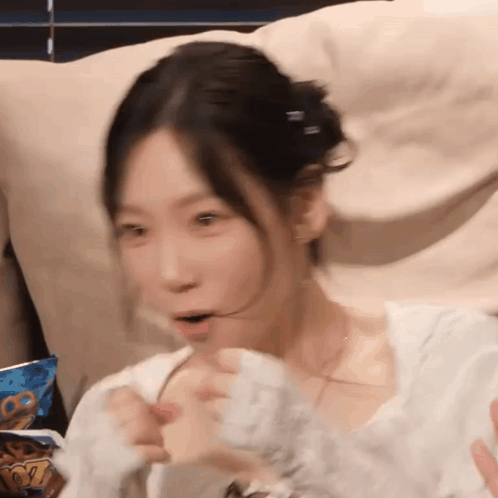 Taeyeon Girls Generation GIF
