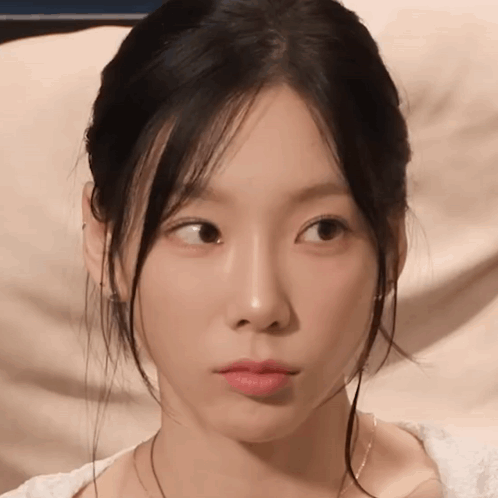 Taeyeon Girls Generation GIF