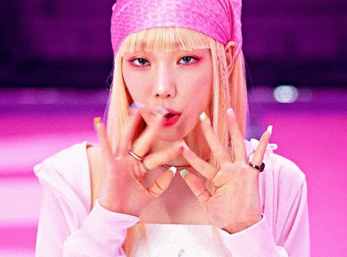 Taeyeon Weekend GIF