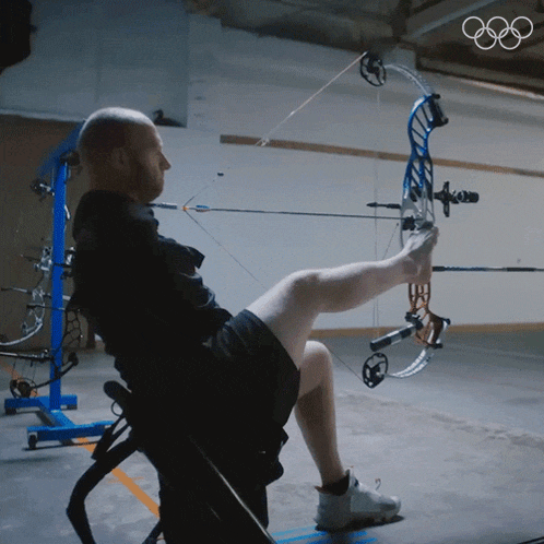 Taking An Aim Matt Stutzman GIF