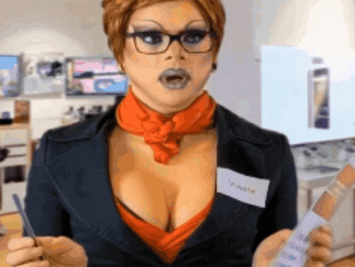 Tatawyatt Drag GIF