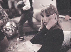 Taylor Swift Cat Lover GIF. This 245 x 180 animated GIF is part of our taylor swift 22 collection. Related themes include taylor swift. Created by…