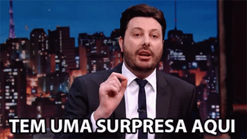 Tem Uma Surpresa Aqui Surpreenda Me GIF