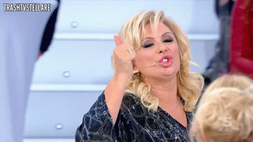 Tina Cipollari Ciao GIF. This 498 x 280 animated GIF is part of our tina cipollari collection. Related themes include baci. Created by trashtvstellare_off…
