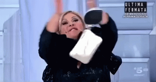 Tinacipollari Applauso GIF. This 498 x 264 animated GIF is part of our tina cipollari collection. Created by Nefertari77. View the original animation, share…