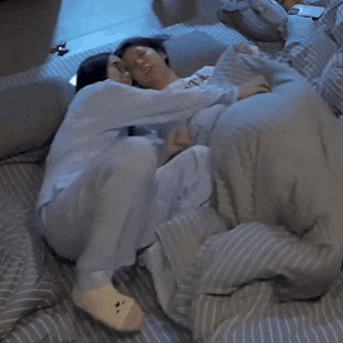 Triples Soomin GIF