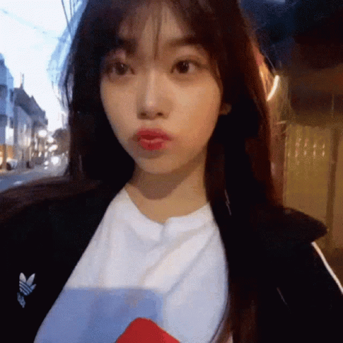 Tsuki Billlie GIF