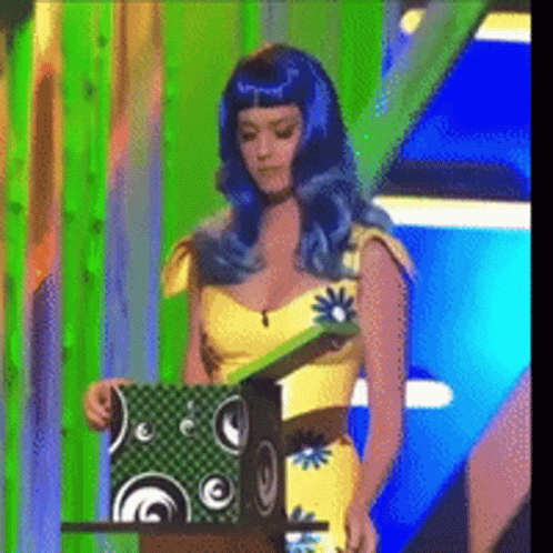 Tusareve Katy GIF