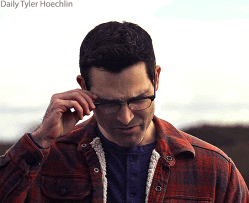 Tyler Hoechlin Clark Kent GIF